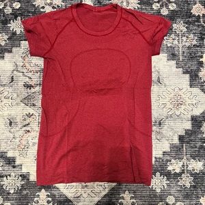 Lululemon swiftly tshirt